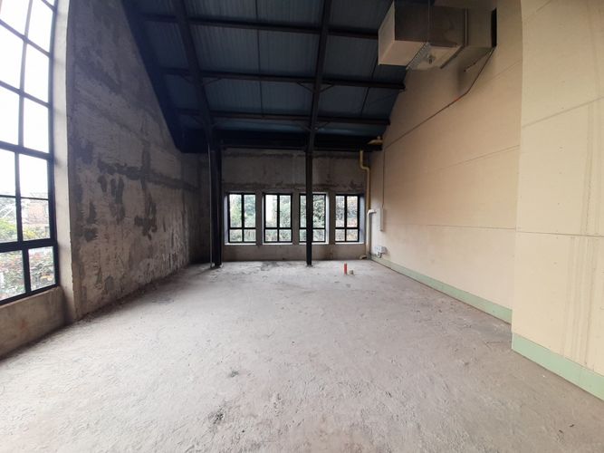 Local en arriendo en Los Colores, Medellín, 124 m² · foto 4 de 8