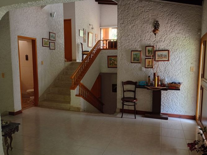 Oficina en arriendo en El Poblado, Medellín, 460 m² · foto 2 de 8