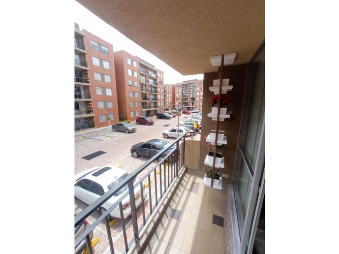 Apartamento de 3 alcobas en venta en Hacienda Casablanca Arboleda, Madrid, 70 m² · foto 21 de 24