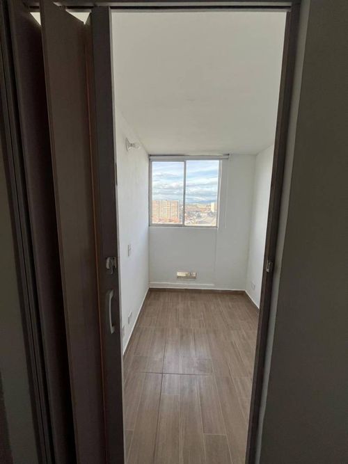 Apartamento de 3 alcobas en venta en Fontibon, Bogotá, 46 m² · foto 18 de 24