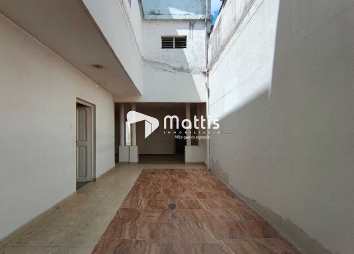 Casa de 8 alcobas en venta en El Salvador, Medellín, 264 m² · foto 2 de 12