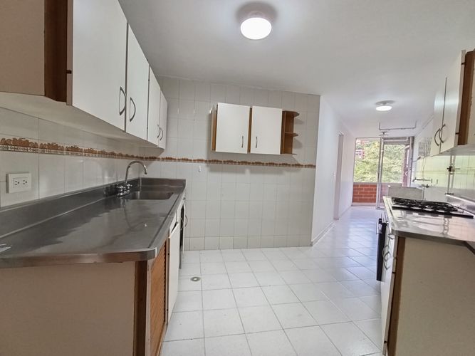 Apartamento de 3 alcobas en arriendo en El Diamante No. 2, Medellín, 125 m² · foto 6 de 20