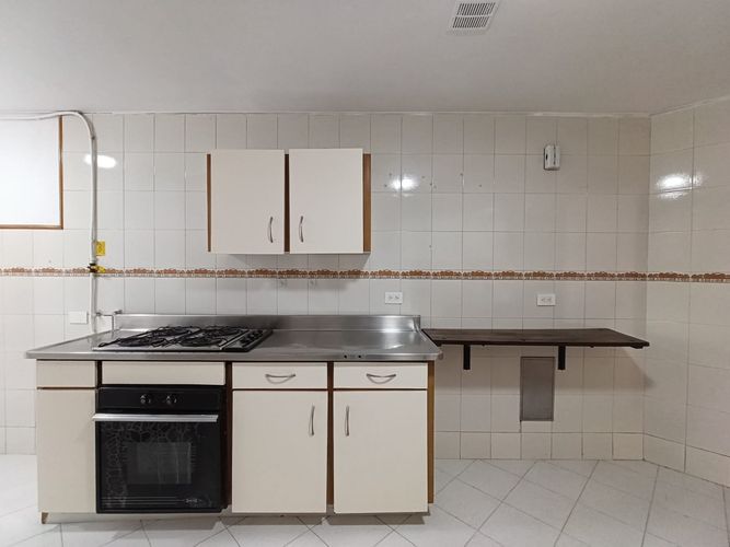 Apartamento de 3 alcobas en arriendo en El Diamante No. 2, Medellín, 125 m² · foto 8 de 20