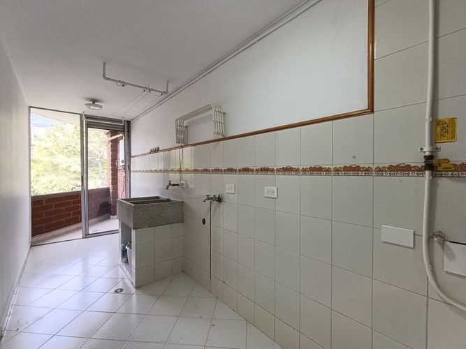 Apartamento de 3 alcobas en arriendo en El Diamante No. 2, Medellín, 125 m² · foto 10 de 20