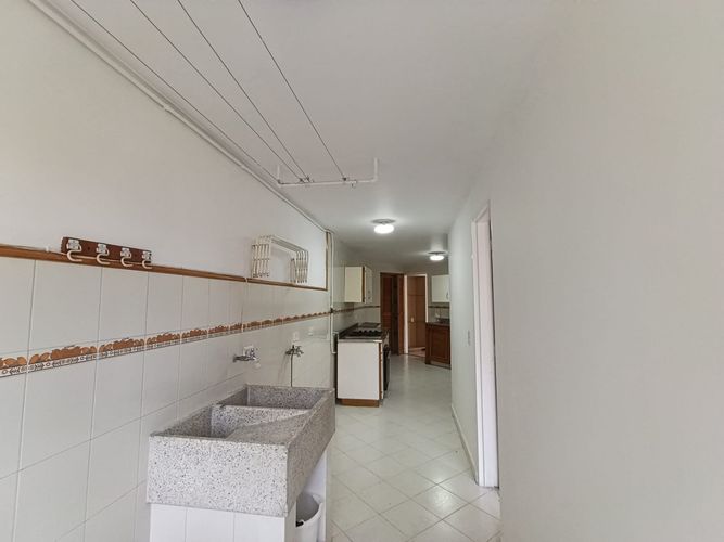 Apartamento de 3 alcobas en arriendo en El Diamante No. 2, Medellín, 125 m² · foto 12 de 20