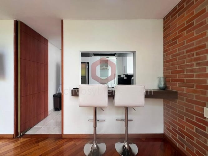 Apartamento de 2 alcobas en arriendo en El Poblado, Medellín, 137 m² · foto 5 de 24