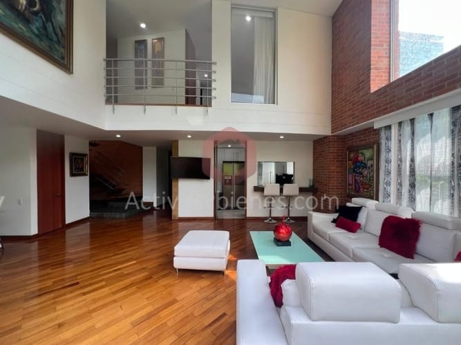 Apartamento de 2 alcobas en arriendo en El Poblado, Medellín, 137 m² · foto 10 de 24