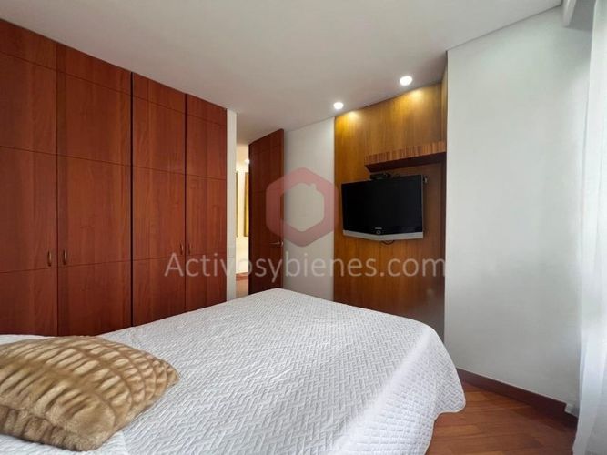 Apartamento de 2 alcobas en arriendo en El Poblado, Medellín, 137 m² · foto 17 de 24