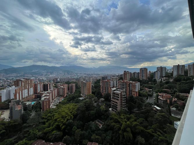 Apartamento de 3 alcobas en venta en Loma Del Esmeraldal, Envigado, 161 m² · foto 4 de 22
