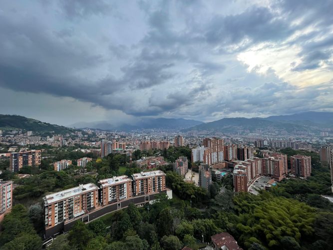 Apartamento de 3 alcobas en venta en Loma Del Esmeraldal, Envigado, 161 m² · foto 5 de 22