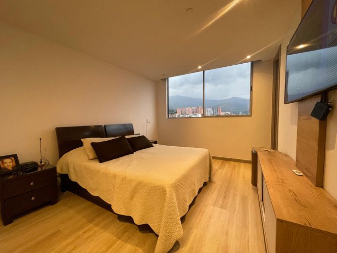 Apartamento de 3 alcobas en venta en Loma Del Esmeraldal, Envigado, 161 m² · foto 17 de 22