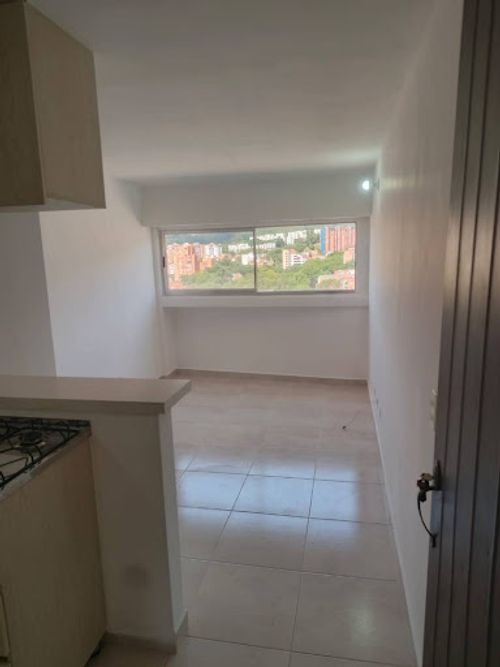 Apartamento de 2 alcobas en arriendo en La America, Medellín, 36 m² · foto 4 de 14