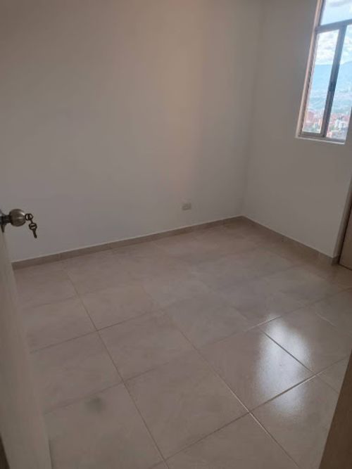 Apartamento de 2 alcobas en arriendo en La America, Medellín, 36 m² · foto 12 de 14