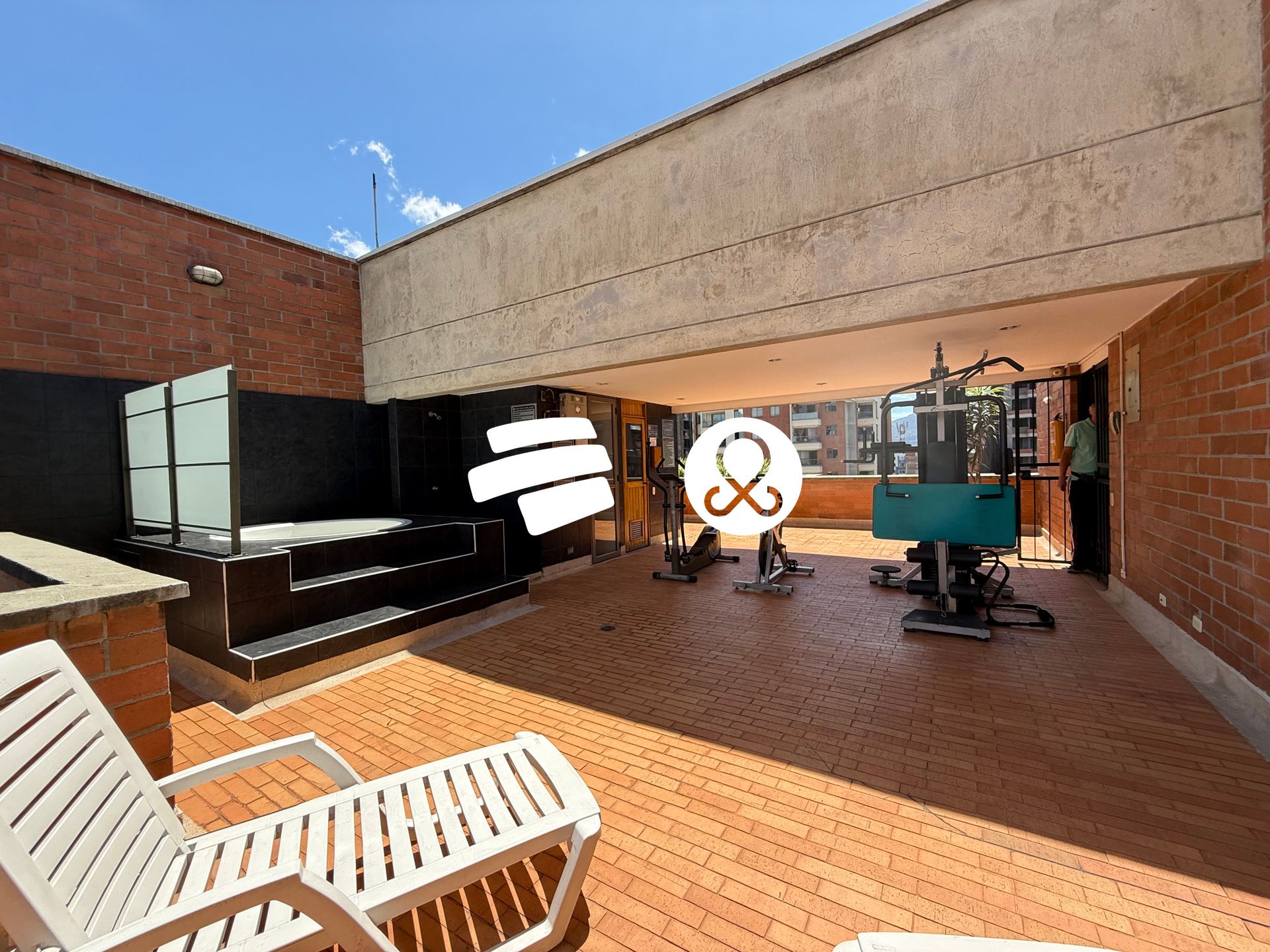 Apartamento en venta en Laureles, Medellín · foto 2 de 17