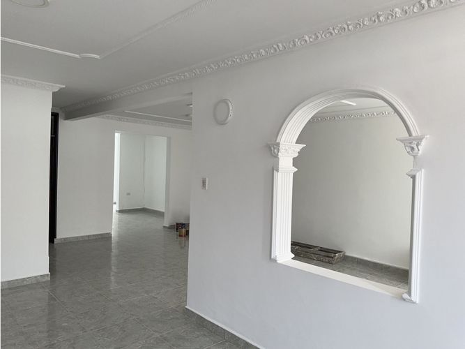 Casa de 5 alcobas en venta en Nueva Cecilia, Armenia, 250 m² · foto 2 de 24