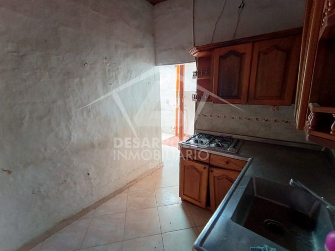 Casa de 6 alcobas en venta en Alto Del Medio, Rionegro, 313 m² · foto 2 de 24
