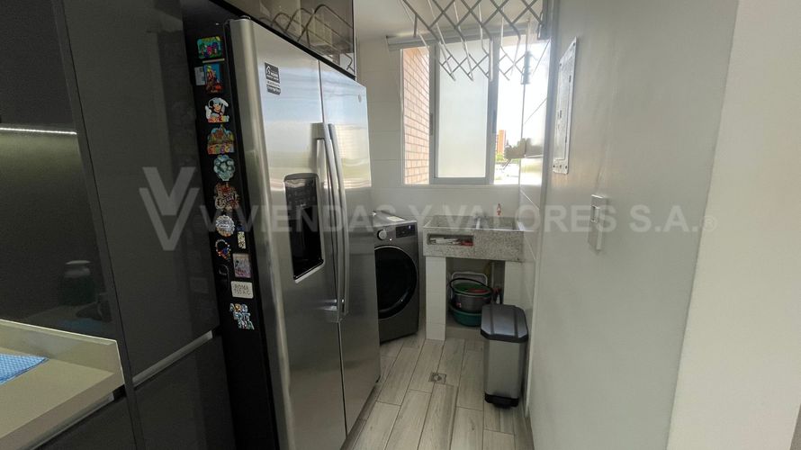 Apartamento de 3 alcobas en venta en La Floresta, Los Patios, 86 m² · foto 3 de 7