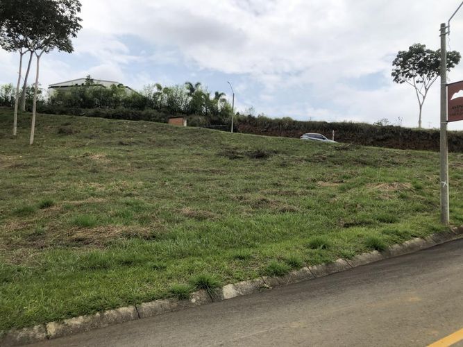 Lote en venta en Pance, Cali, 7400 m² · foto 5 de 9