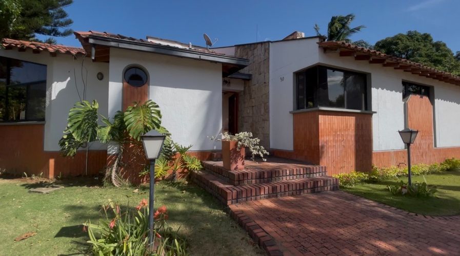 Casa de 4 alcobas en venta en Conjunto Cerrado Firenze, Villa del Rosario, 248 m² · foto 2 de 14