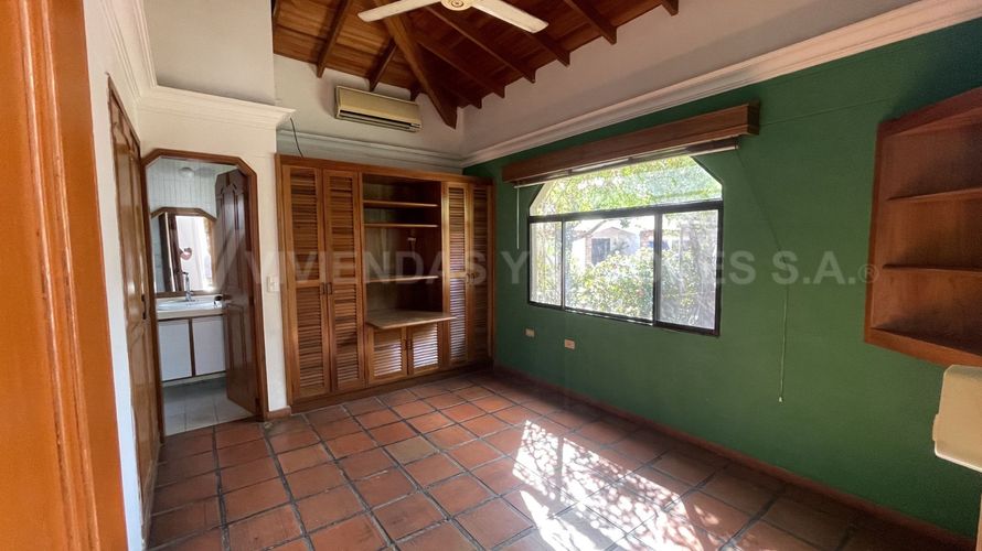 Casa de 4 alcobas en venta en Conjunto Cerrado Firenze, Villa del Rosario, 248 m² · foto 8 de 14