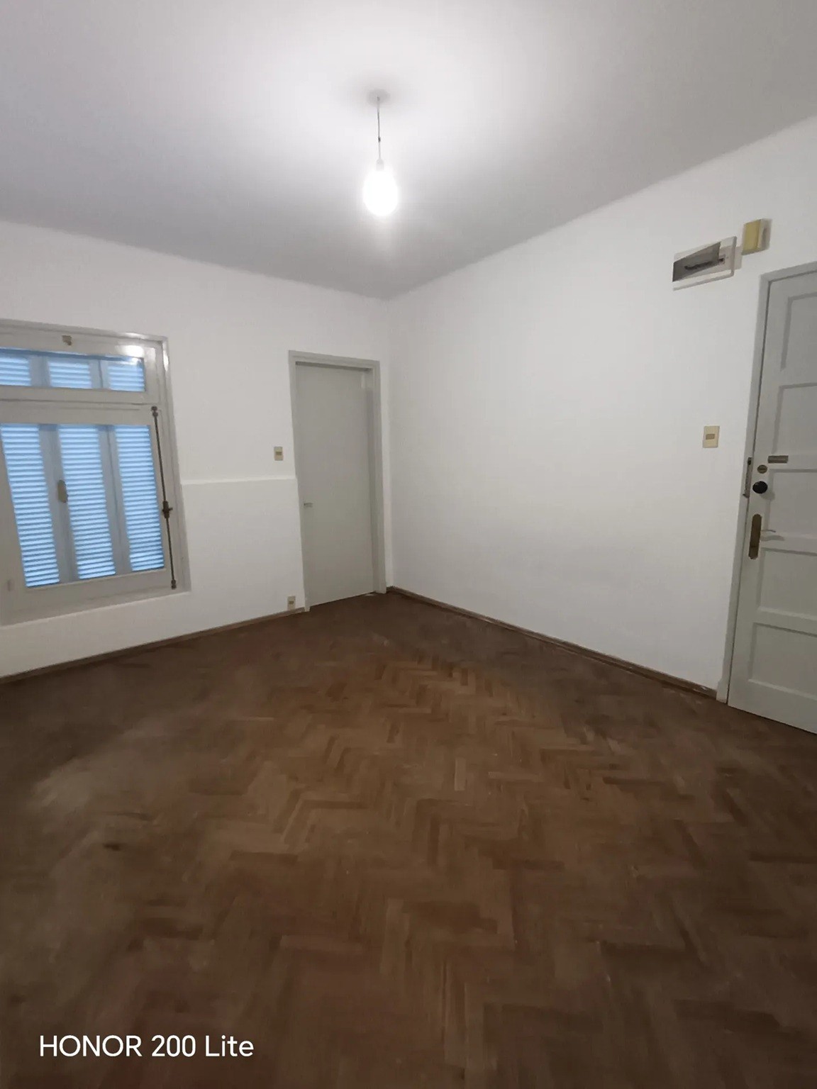 ALQUILER EN LA COMERCIAL DE 1 DORMITORIO, PLANTA BAJA CONTRA FRENTE, PATIO EXLCUSIVO, GASTOS COMUNES BAJOS · Foto 3