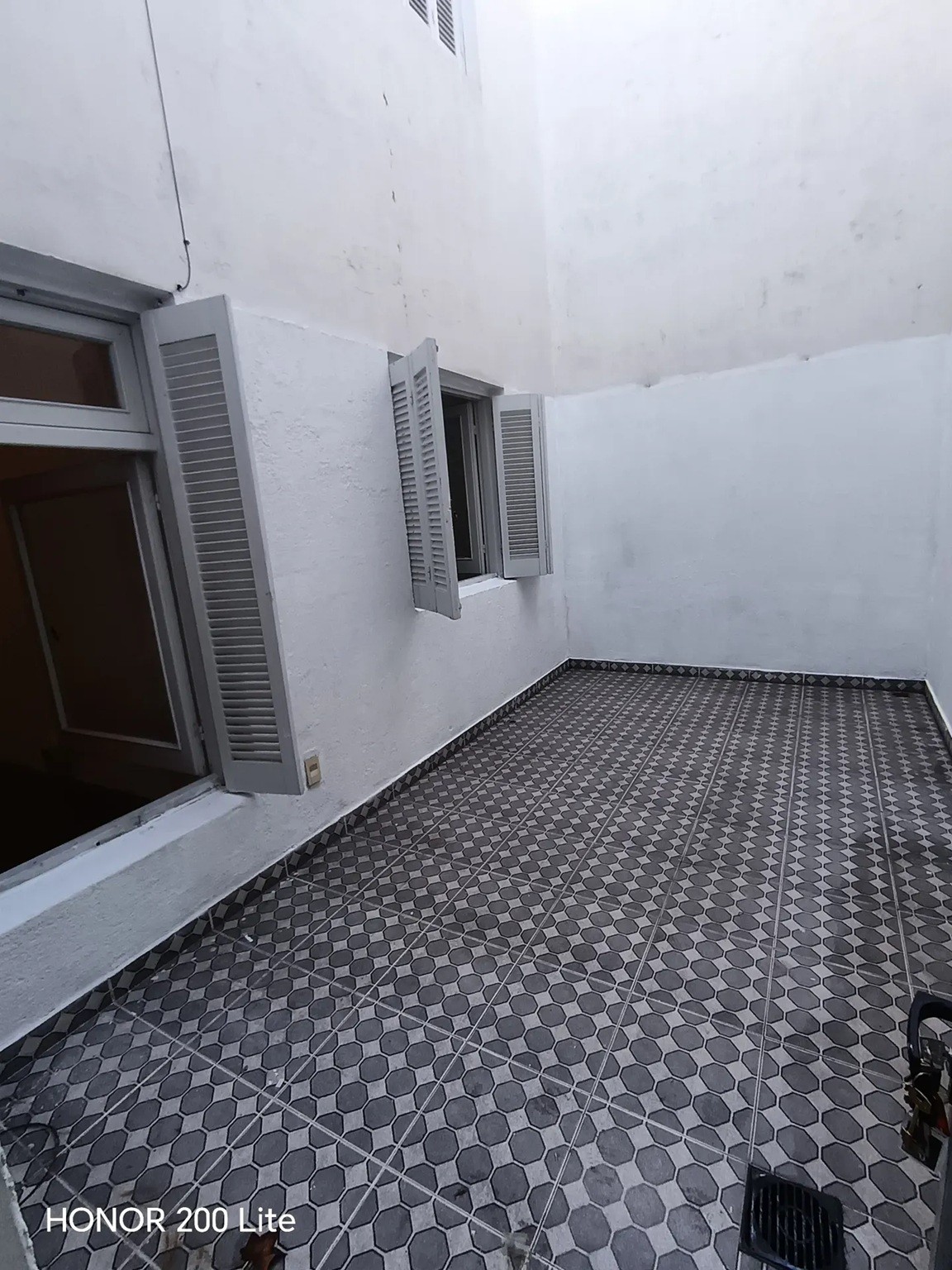 ALQUILER EN LA COMERCIAL DE 1 DORMITORIO, PLANTA BAJA CONTRA FRENTE, PATIO EXLCUSIVO, GASTOS COMUNES BAJOS · Foto 9