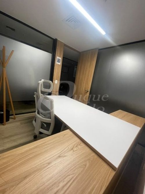 Oficina en venta en Los Colores, Medellín, 9 m² · foto 3 de 10