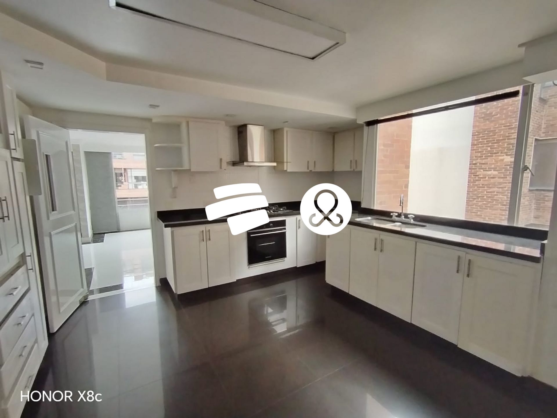 Apartamento en venta en Chico Norte, Bogotá · foto 2 de 8