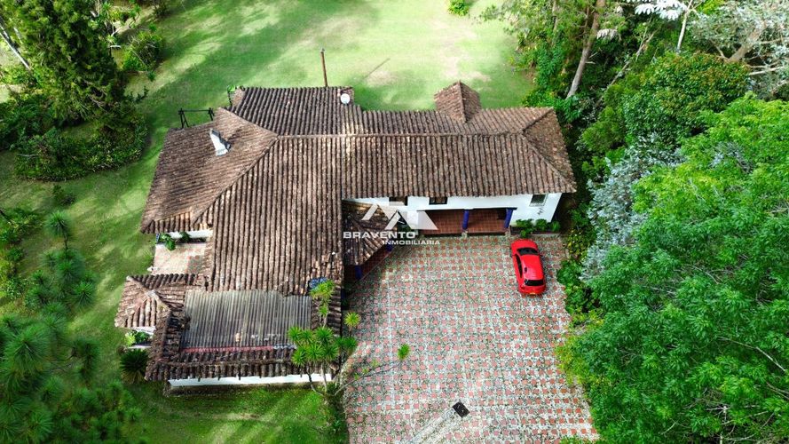 Casa de 6 alcobas en venta en Llano Grande, Rionegro, 500 m² · foto 3 de 22