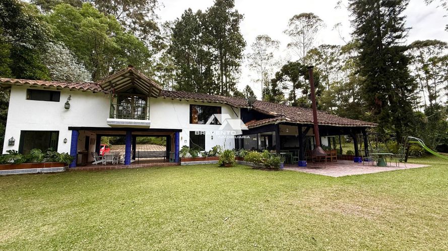 Casa de 6 alcobas en venta en Llano Grande, Rionegro, 500 m² · foto 4 de 22