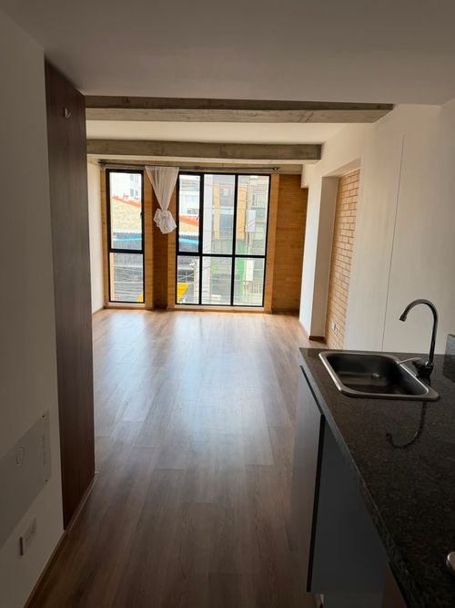 Apartaestudio en venta en Chapinero, Bogotá, 28 m² · foto 2 de 17