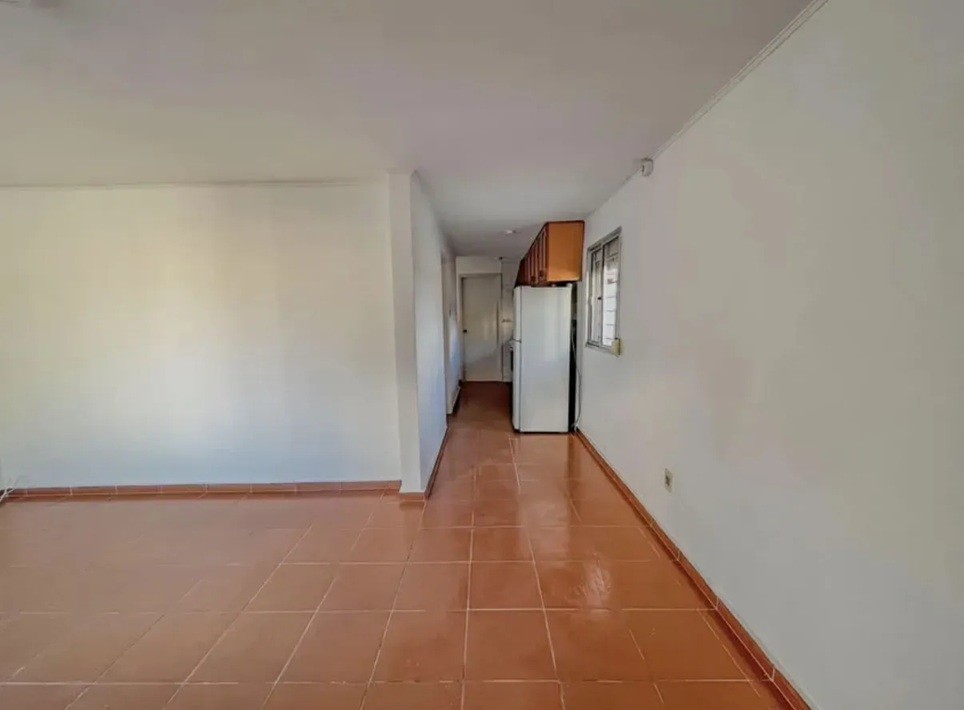 ALQUILER EN BUCEO, CASA DE 1 DORMITORIO AL FRENTE, PATIO EXCLUSIVO, AIRE Y PLACARES · Foto 3