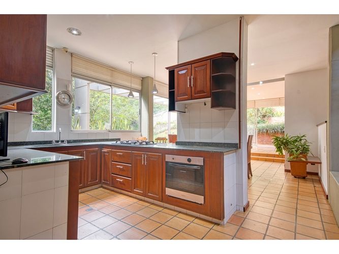 Casa de 5 alcobas en venta en La Buitrera, Cali, 414 m² · foto 21 de 24
