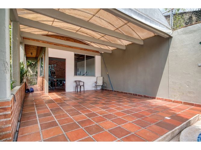 Casa de 5 alcobas en venta en La Buitrera, Cali, 414 m² · foto 23 de 24