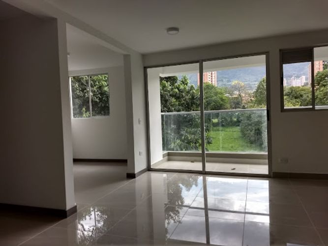 Apartamento en venta en Suramérica, La Estrella · foto 2 de 18
