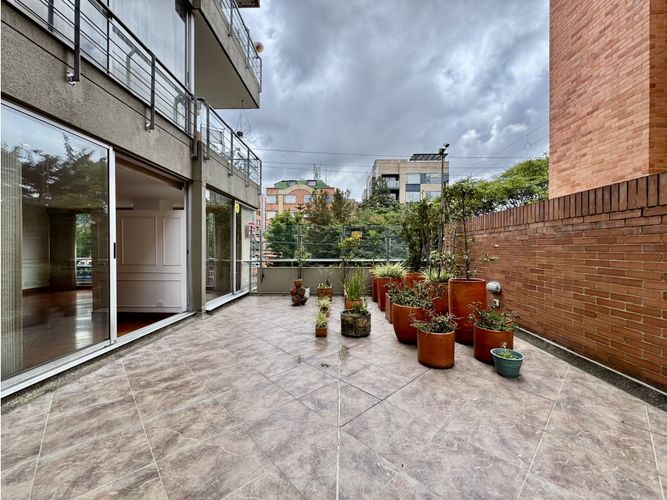 Apartamento de 3 alcobas en venta en Chico, Bogotá, 138 m² · foto 4 de 18