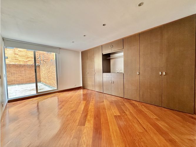Apartamento de 3 alcobas en venta en Chico, Bogotá, 138 m² · foto 8 de 18