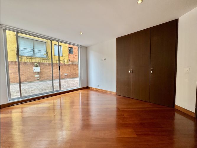 Apartamento de 3 alcobas en venta en Chico, Bogotá, 138 m² · foto 10 de 18
