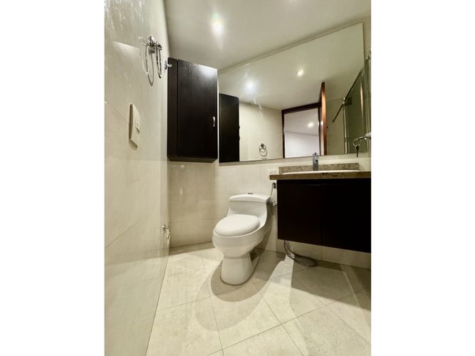 Apartamento de 3 alcobas en venta en Chico, Bogotá, 138 m² · foto 12 de 18