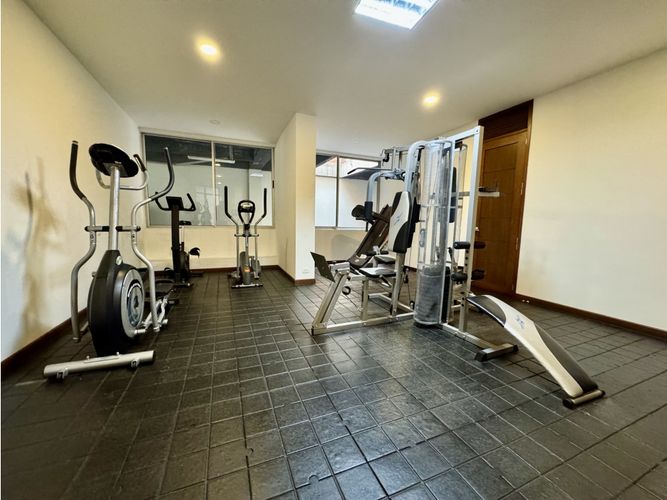 Apartamento de 3 alcobas en venta en Chico, Bogotá, 138 m² · foto 15 de 18