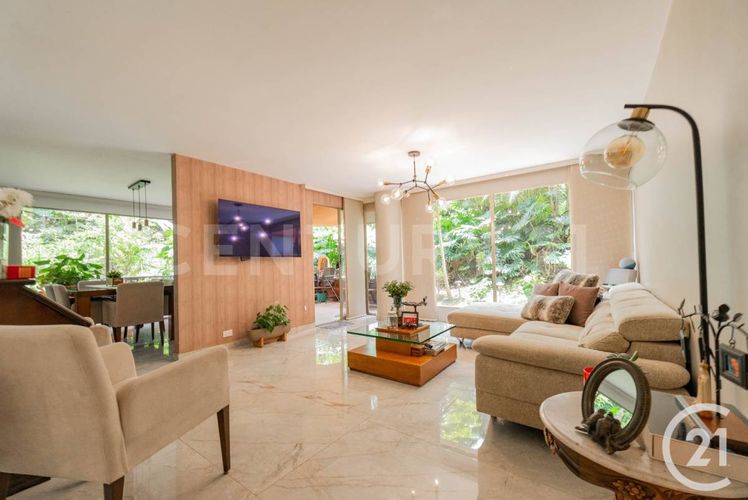 Apartamento de 4 alcobas en venta en El Poblado, Medellín, 189 m² · foto 3 de 20