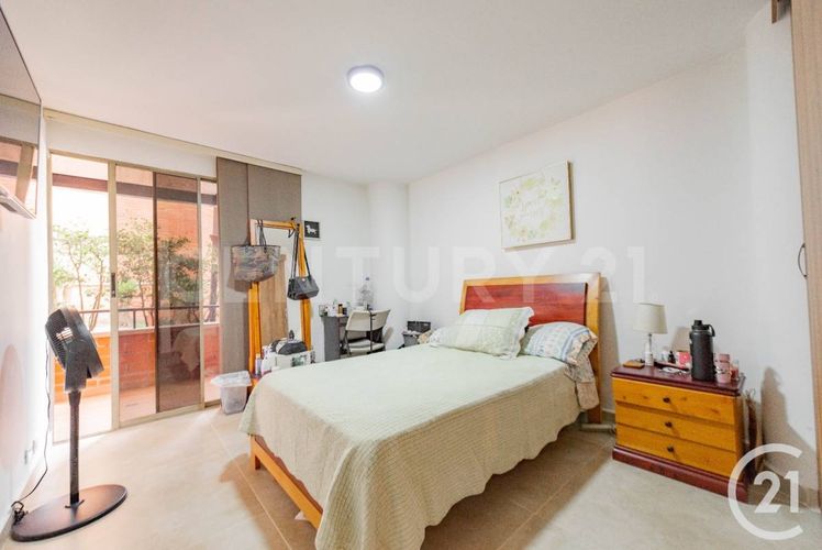 Apartamento de 4 alcobas en venta en El Poblado, Medellín, 189 m² · foto 12 de 20