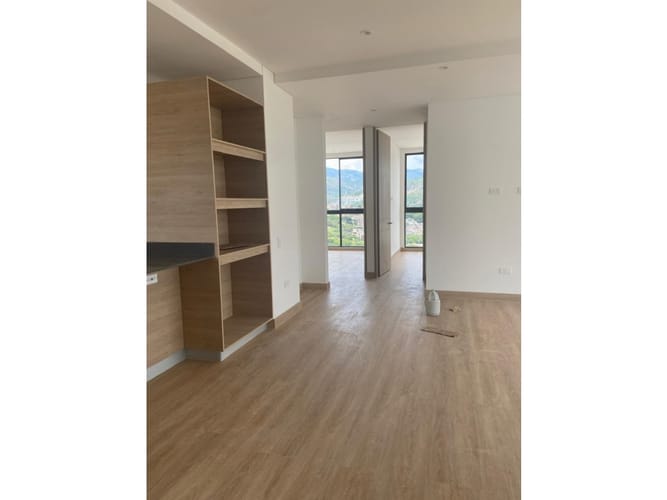 Apartamento de 2 alcobas en venta en Villa Colombia, Cali, 172 m² · foto 13 de 24