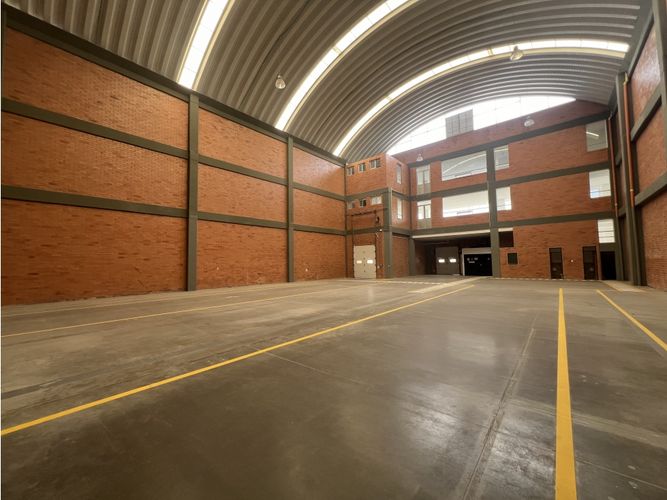 Bodega en venta en Siberia, Cota, 1150 m² · foto 2 de 20
