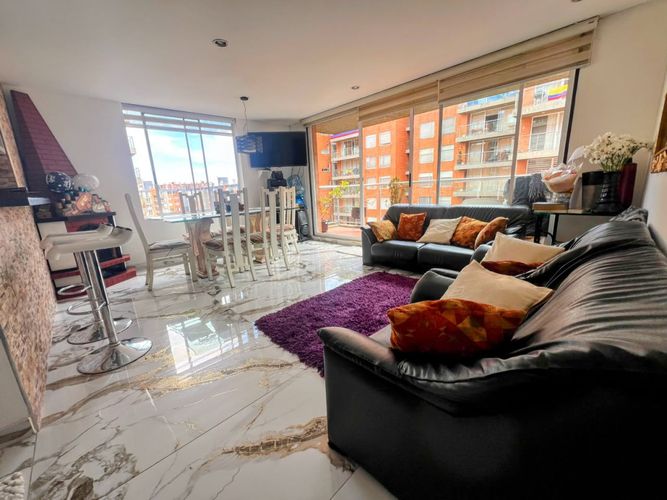 Apartamento de 3 alcobas en venta en La Felicidad, Bogotá, 94 m² · foto 3 de 24