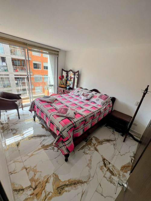 Apartamento de 3 alcobas en venta en La Felicidad, Bogotá, 94 m² · foto 9 de 24