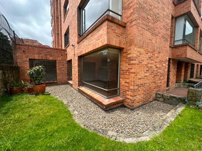 Apartment for rent in Los rosales, Bogotá