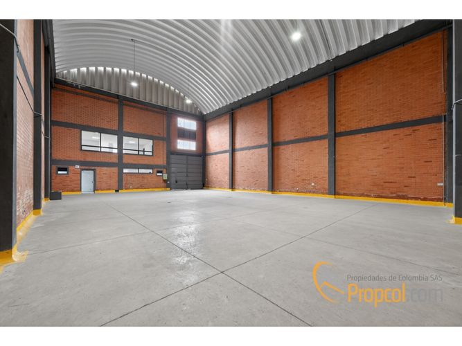 Bodega en venta en Vereda Portachuelo, Zipaquirá, 1120 m² · foto 2 de 6