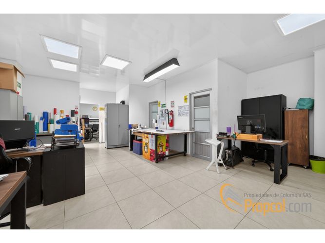 Bodega en venta en Vereda Portachuelo, Zipaquirá, 1120 m² · foto 5 de 6