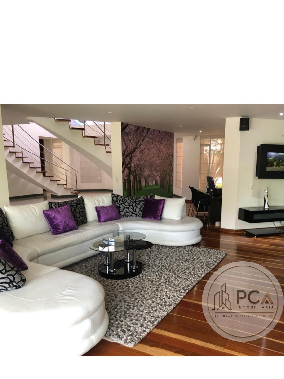 Casa en venta en San Jose De Bavaria, Bogotá · foto 2 de 17